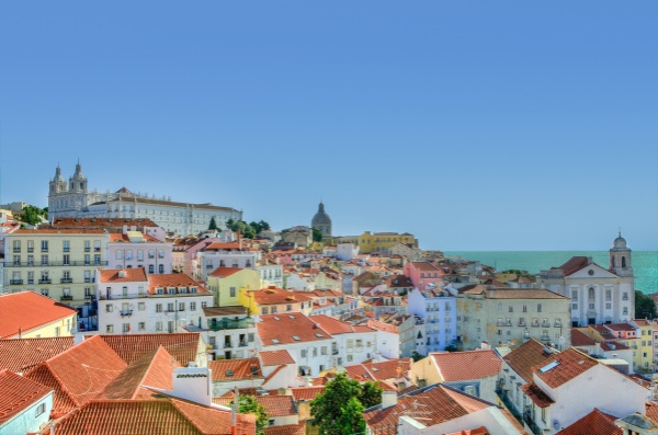 alfama-832816_1280.jpg